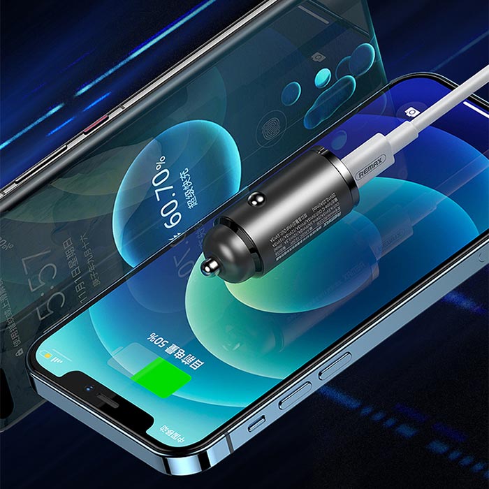 Încărcați 2 dispozitive simultan - intrare USB-A și USB-C!