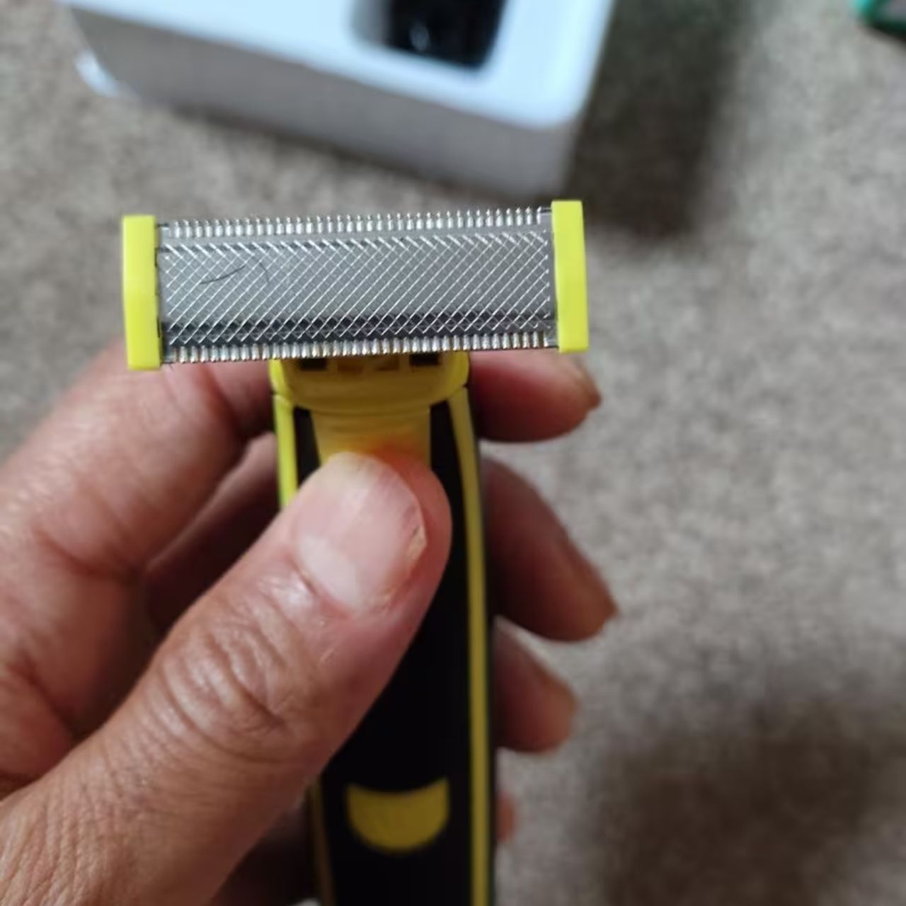FullBodyShaver, aparat de ras electric pentru barbă și corp - Image 8