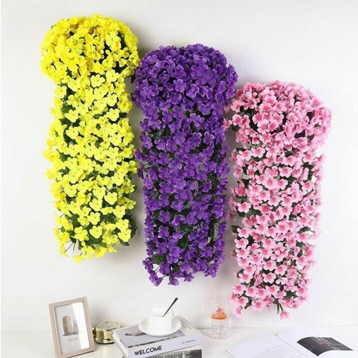 HangingFlowers, flori artificiale suspendate cu aspect natural