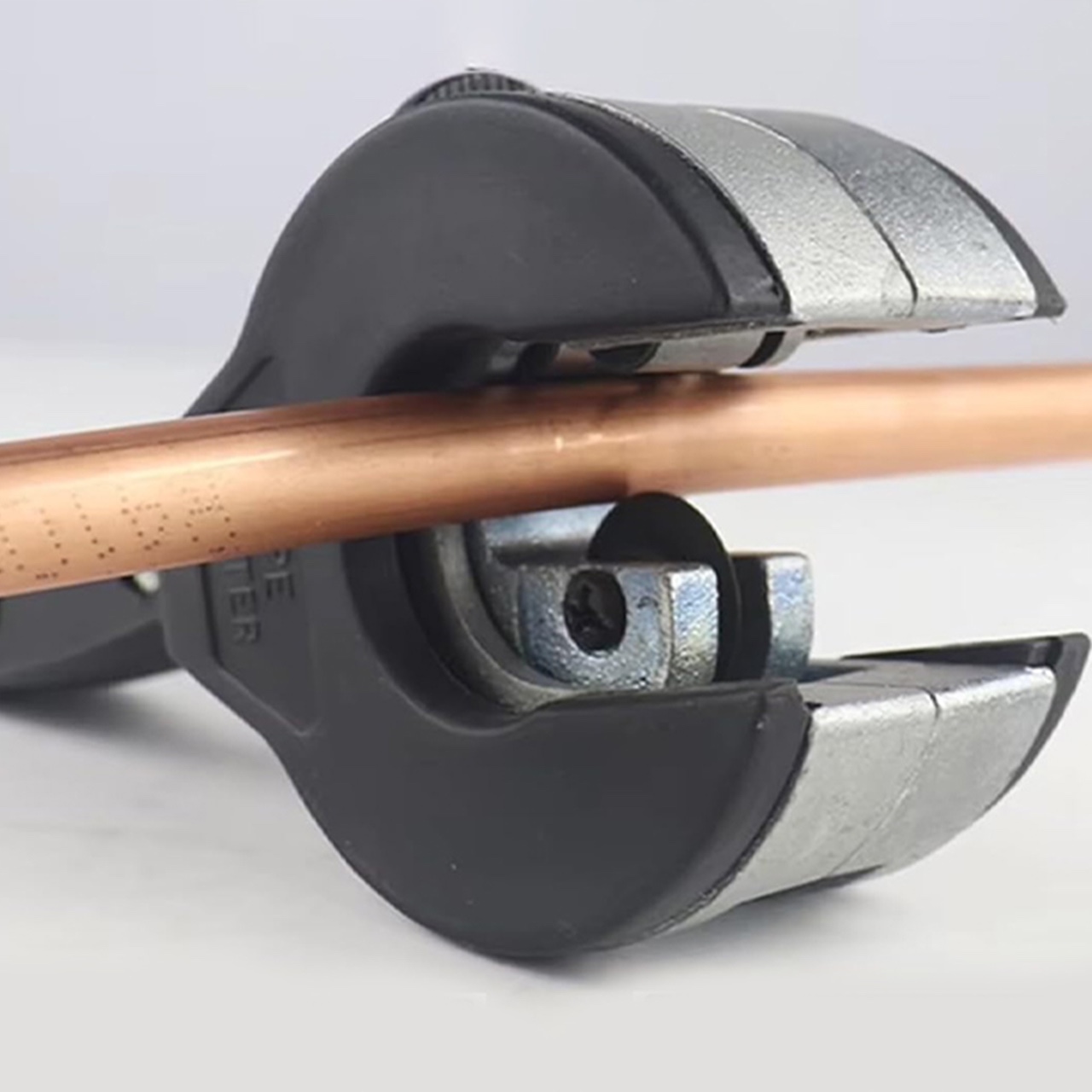 PipeCutter, Universal Hand Hose Cutter - Image 7