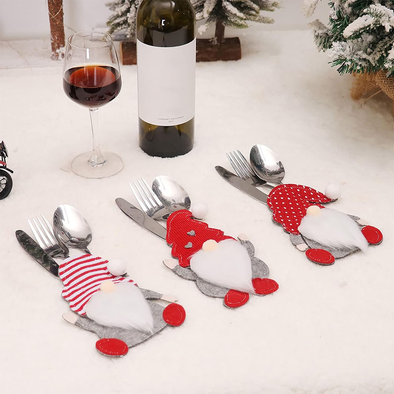 Set de 3 buzunare pentru tacâmuri în formă de goblini.