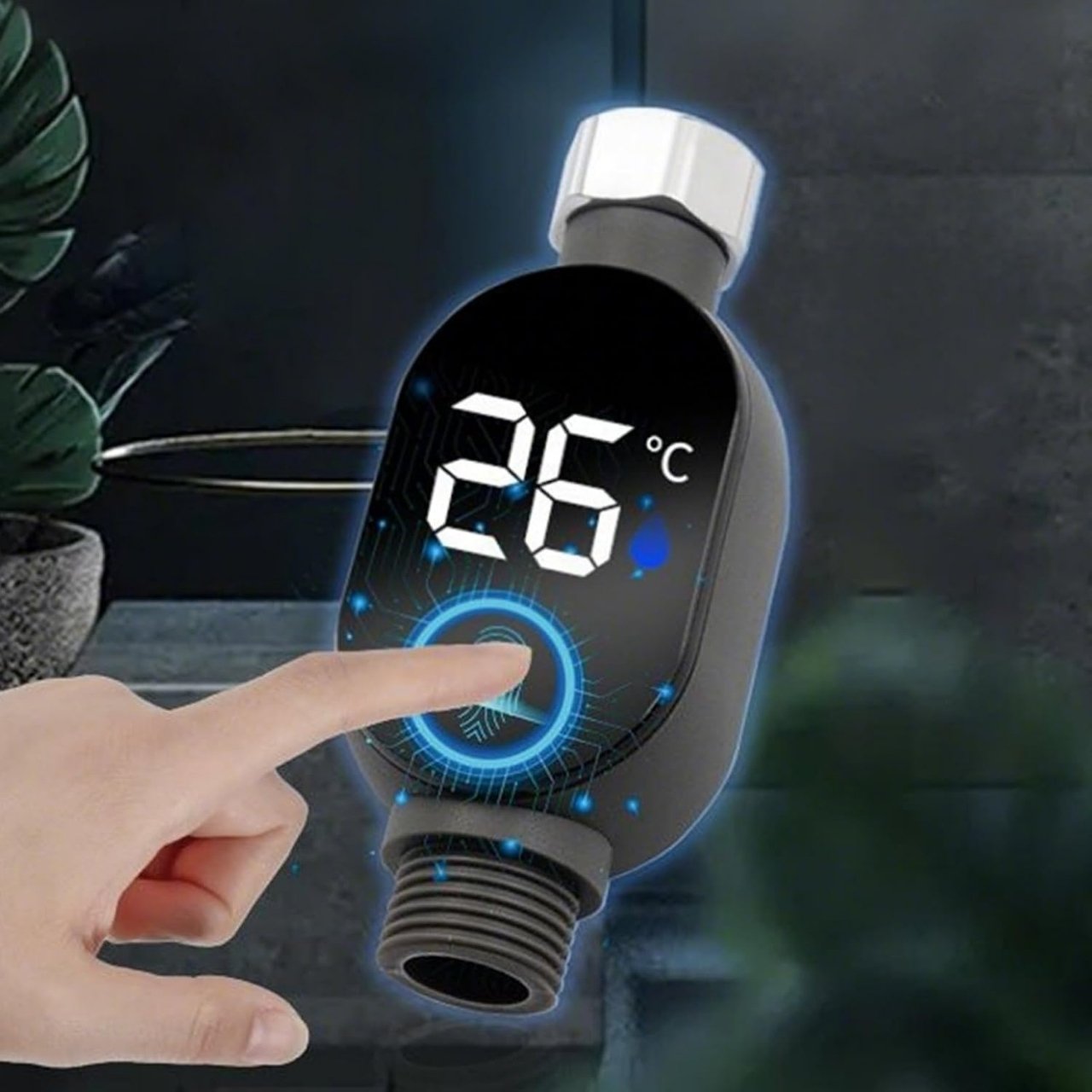 Termometrul afișează temperatura exactă și o indică cu 3 lumini indicatoare: albastru (0℃ - 28℃), verde (29℃ - 39℃), roșu (39℃ - ＞99℃).